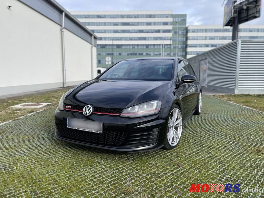 2013' Volkswagen Golf 7 Gti photo #2