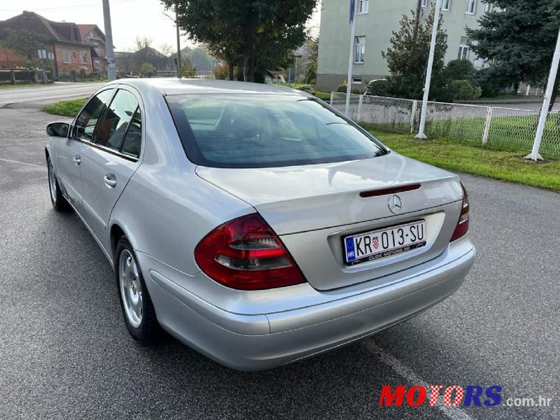 2002' Mercedes-Benz E-Klasa 220 Cdi photo #2