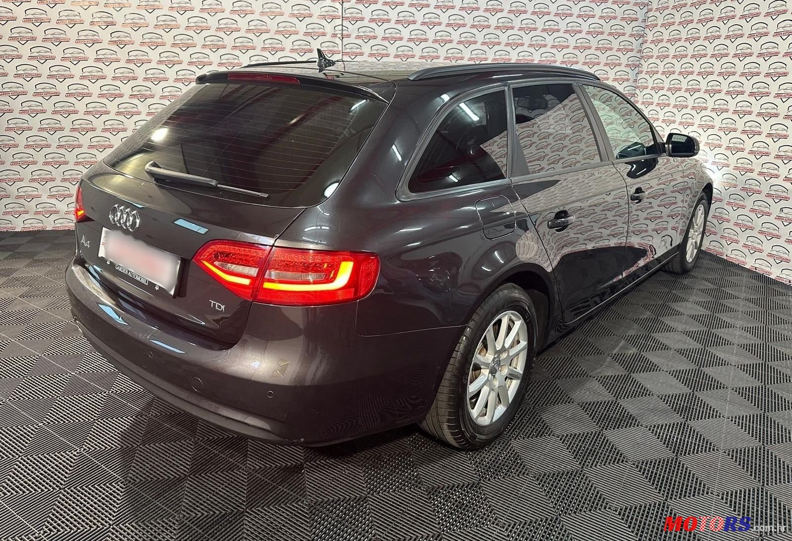 2014' Audi A4 Avant photo #5