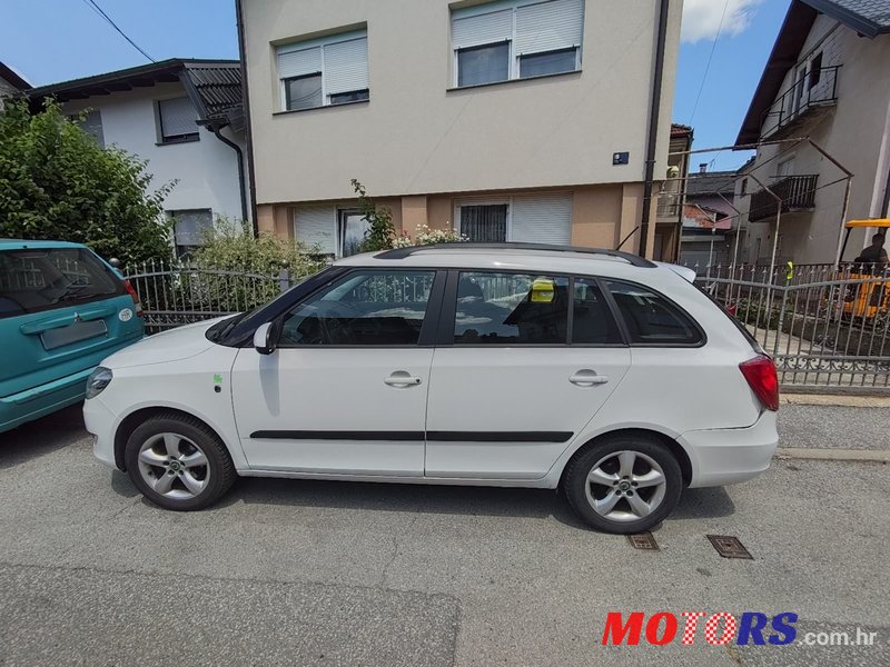 2011' Skoda Fabia Combi photo #5