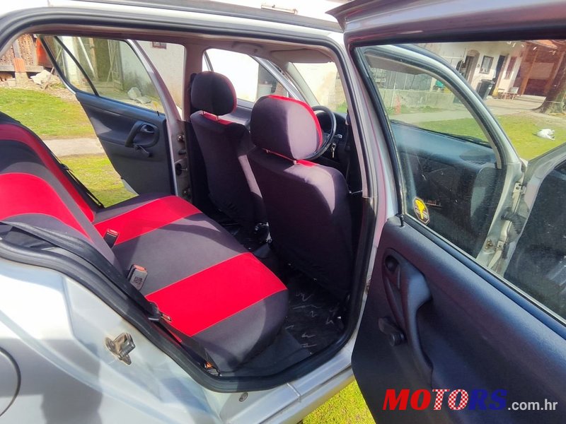 1998' Volkswagen Polo 1.4 Plus photo #5