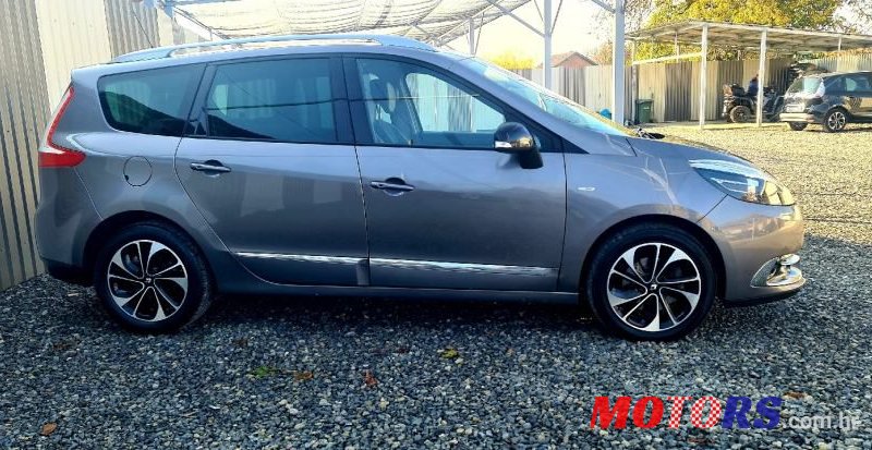 2015' Renault Grand Scenic photo #3