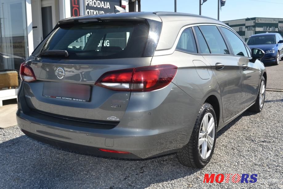 2017' Opel Astra Karavan photo #6