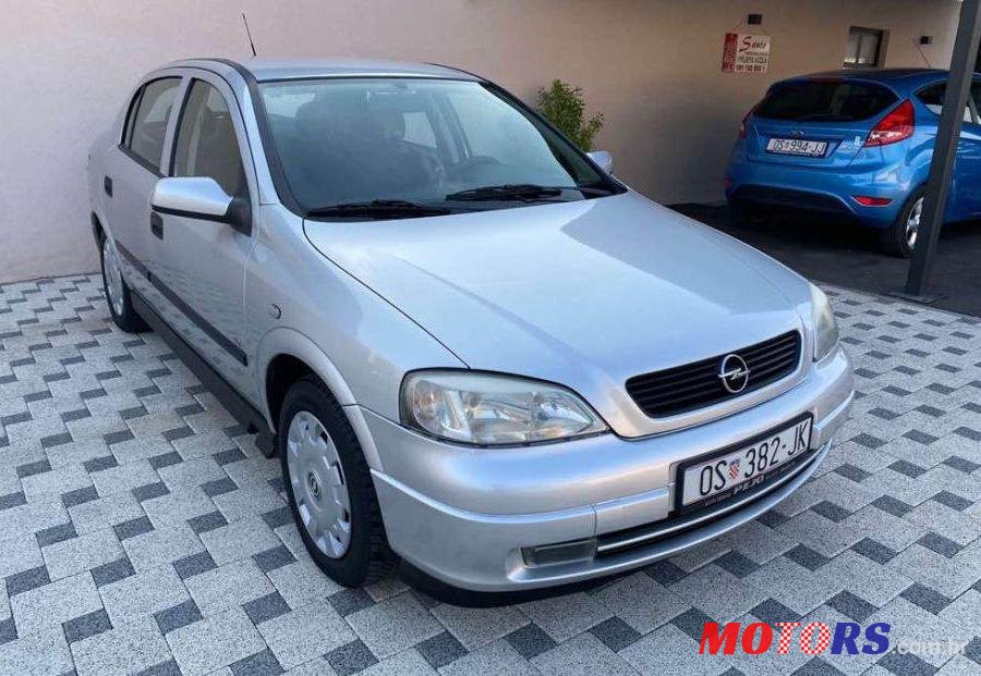 2008' Opel Astra 1,4 16V photo #1