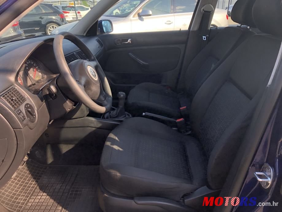 2001' Volkswagen Golf 4 1,9 Tdi photo #4