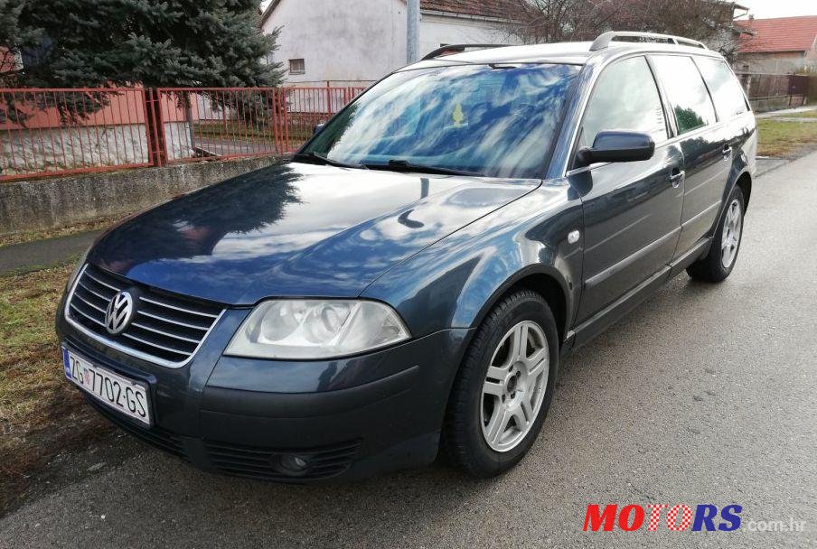 2002' Volkswagen Passat Variant 1,9 Tdi photo #1