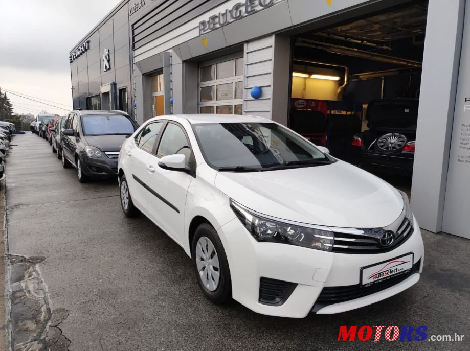 2016' Toyota Corolla Sedan photo #2