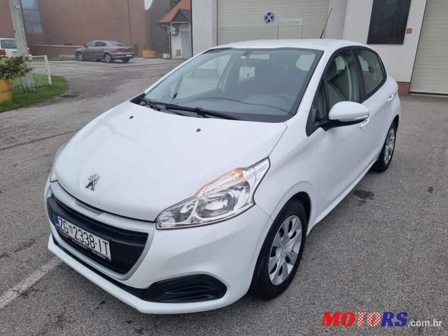 2015' Peugeot 208 1,6 E-Hdi photo #1