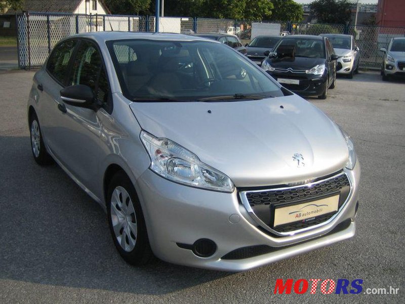 2014' Peugeot 208 1,4 Hdi photo #2