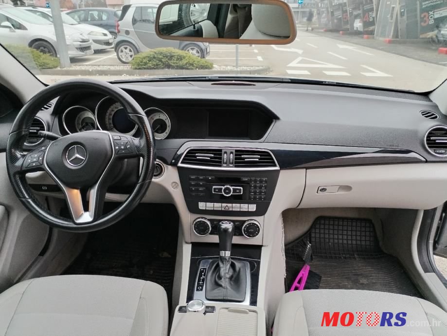 2011' Mercedes-Benz C-Klasa 220 Cdi photo #5
