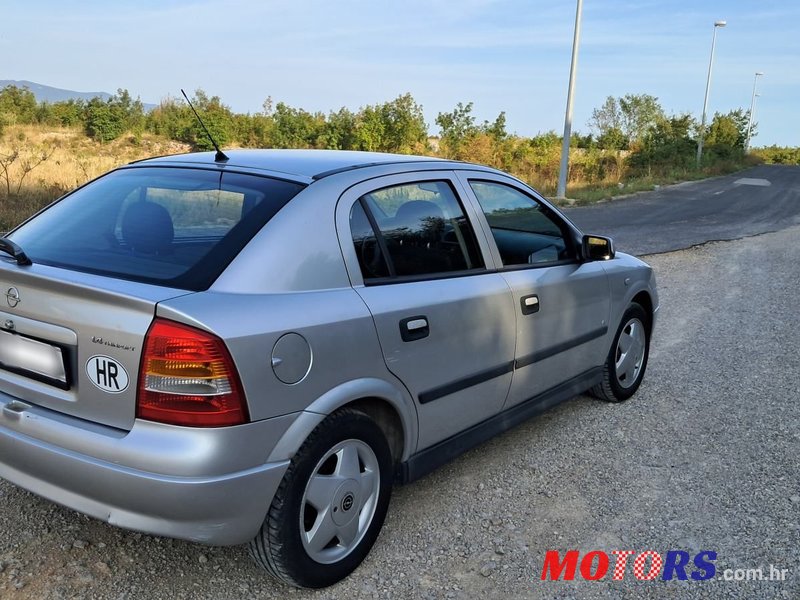 2007' Opel Astra Classic photo #3