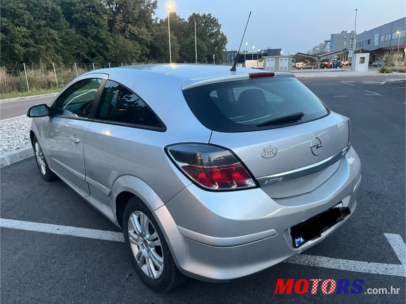 2008' Opel Astra 1,9Cdti photo #3