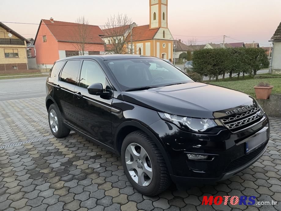 2016' Land Rover Discovery Sport photo #3