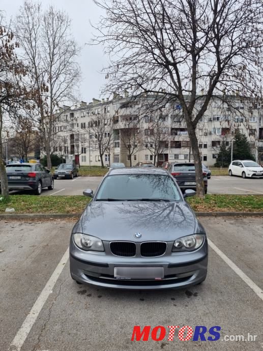 2009' BMW Serija 1 118D photo #1