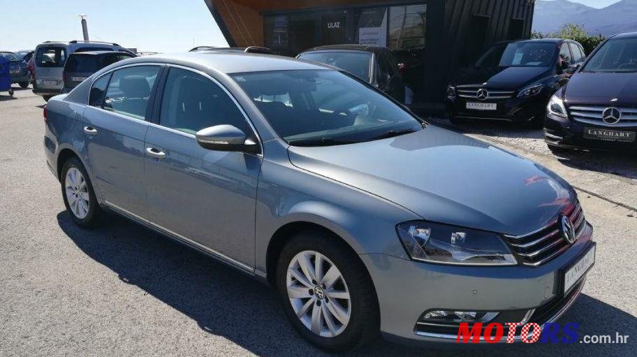 2013' Volkswagen Passat 2,0 Tdi Bmt photo #1