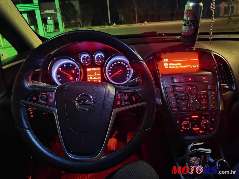 2012' Opel Astra 1,7 Cdti photo #5