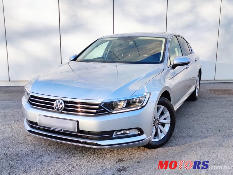 2017' Volkswagen Passat photo #1