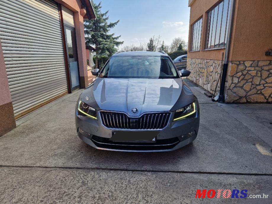 2012' Volkswagen Sharan 2,0 Tdi photo #5