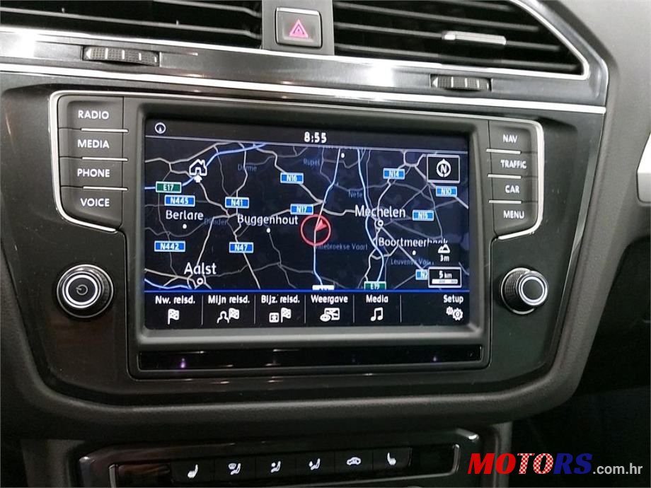 2016' Volkswagen Tiguan 2,0 Tdi Bmt photo #4