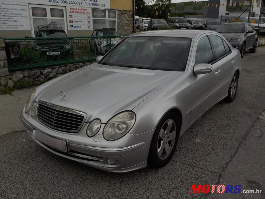 2002' Mercedes-Benz E-Klasa photo #1
