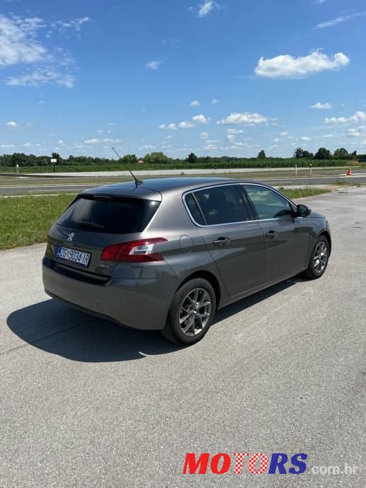 2016' Peugeot 308 photo #5