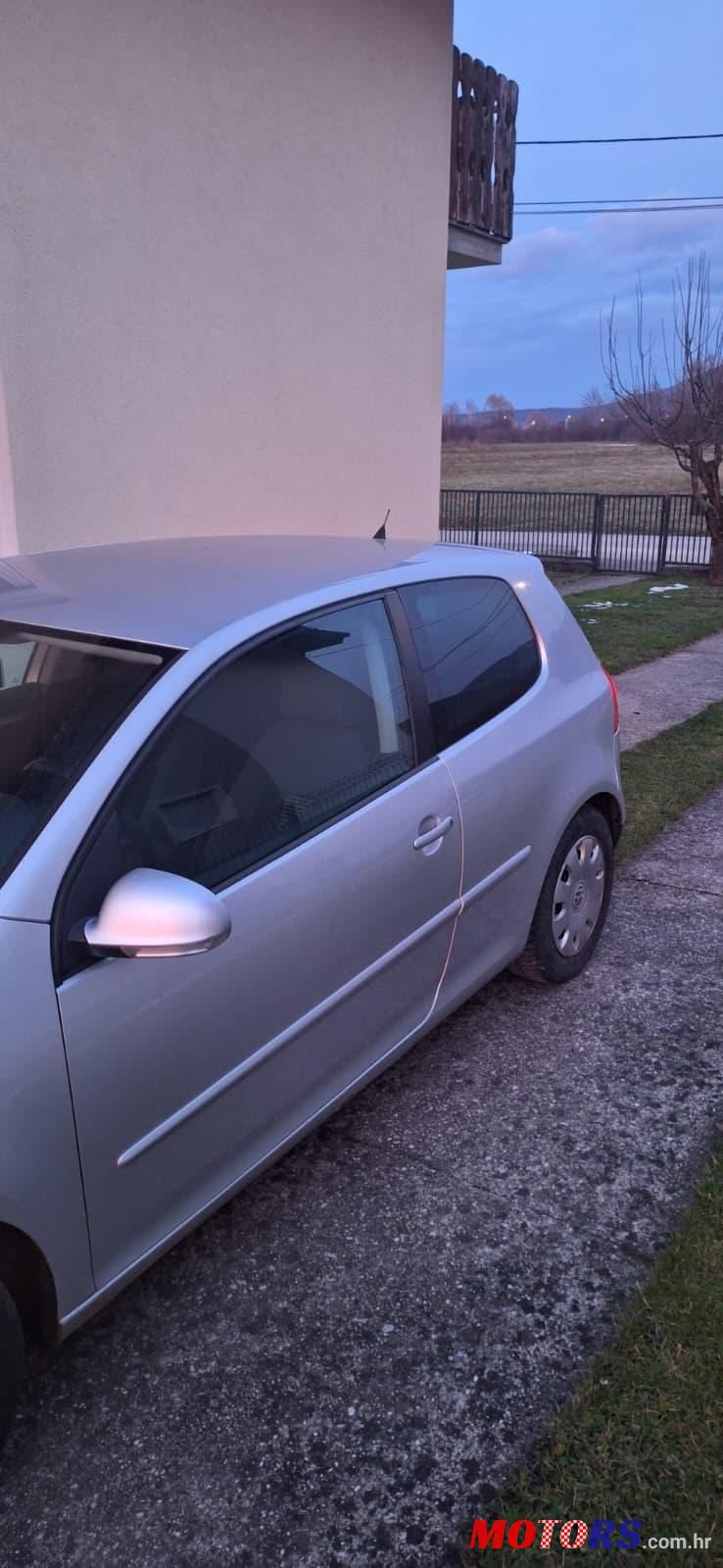 2008' Volkswagen Golf V 1,4 photo #3