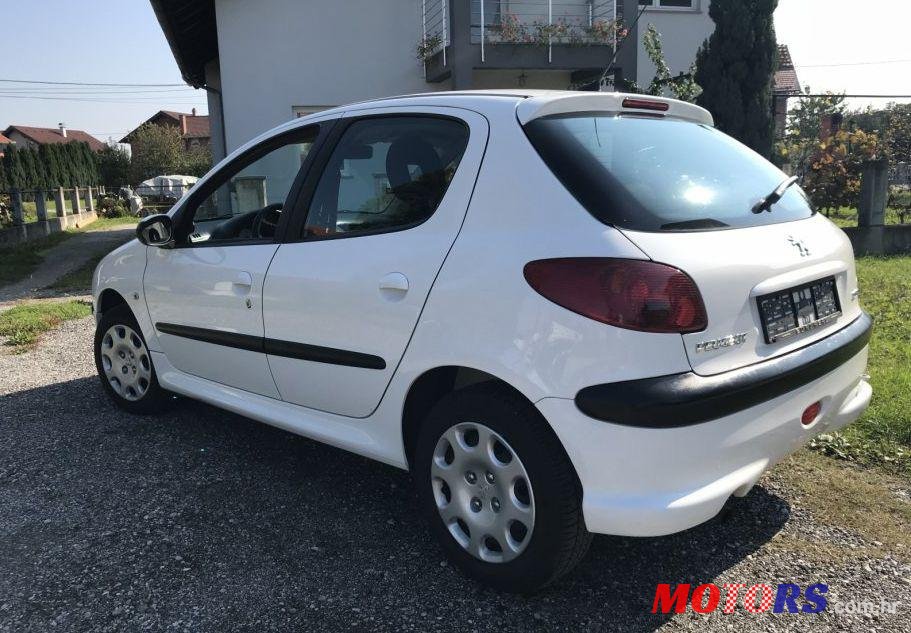 2008' Peugeot 206 206 1,4 Hdi photo #1