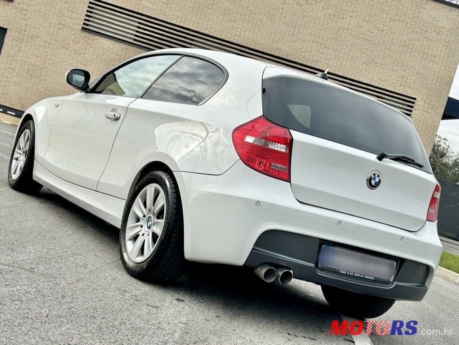 2010' BMW Serija 1 116D photo #5