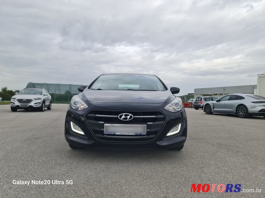 2015' Hyundai i30 1,6 Crdi Isg photo #3