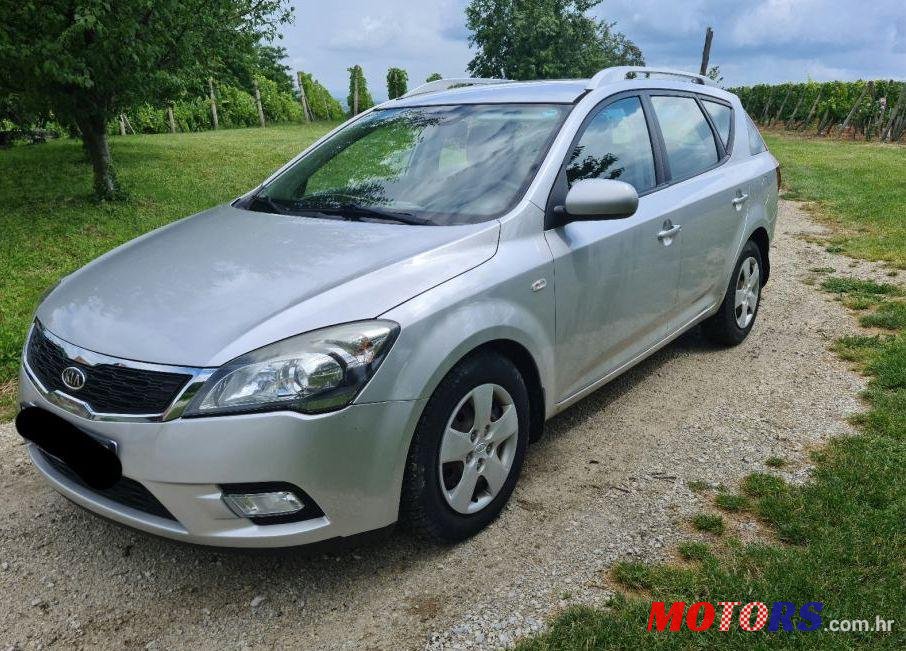 2011' Kia Ceed Sportswagon photo #1