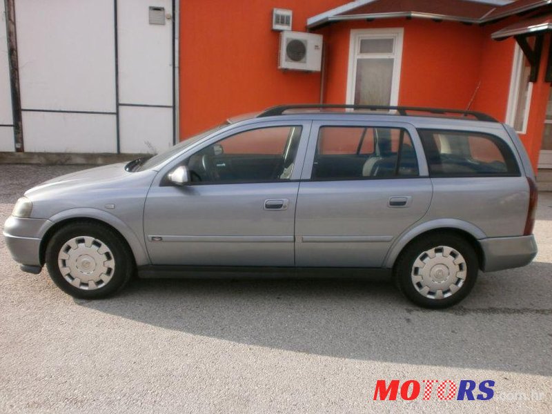 2004' Opel Astra Caravan 1,7 Cdti photo #1
