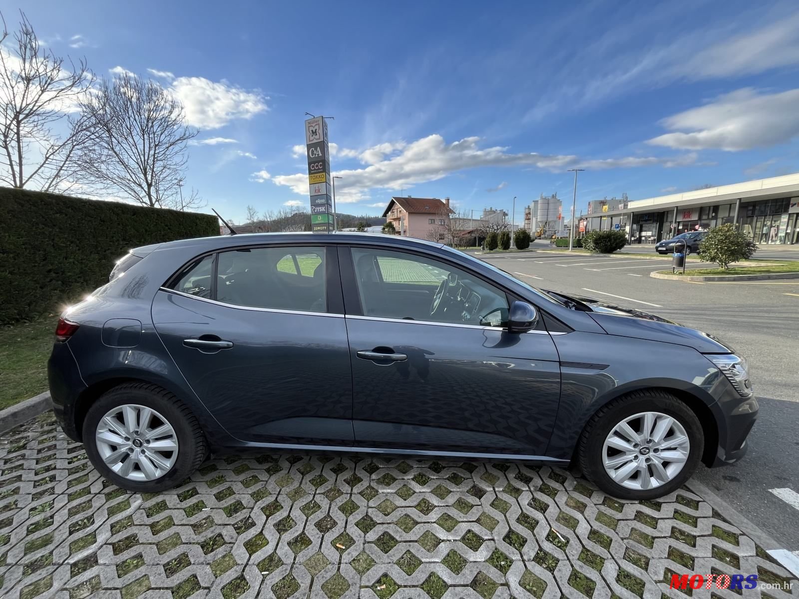 2020' Renault Megane Blue Dci 115 photo #6