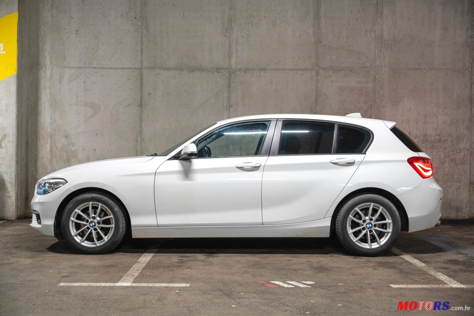 2016' BMW Serija 1 116D photo #2