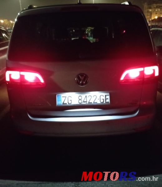 2014' Volkswagen Touran 1,6 Tdi photo #3
