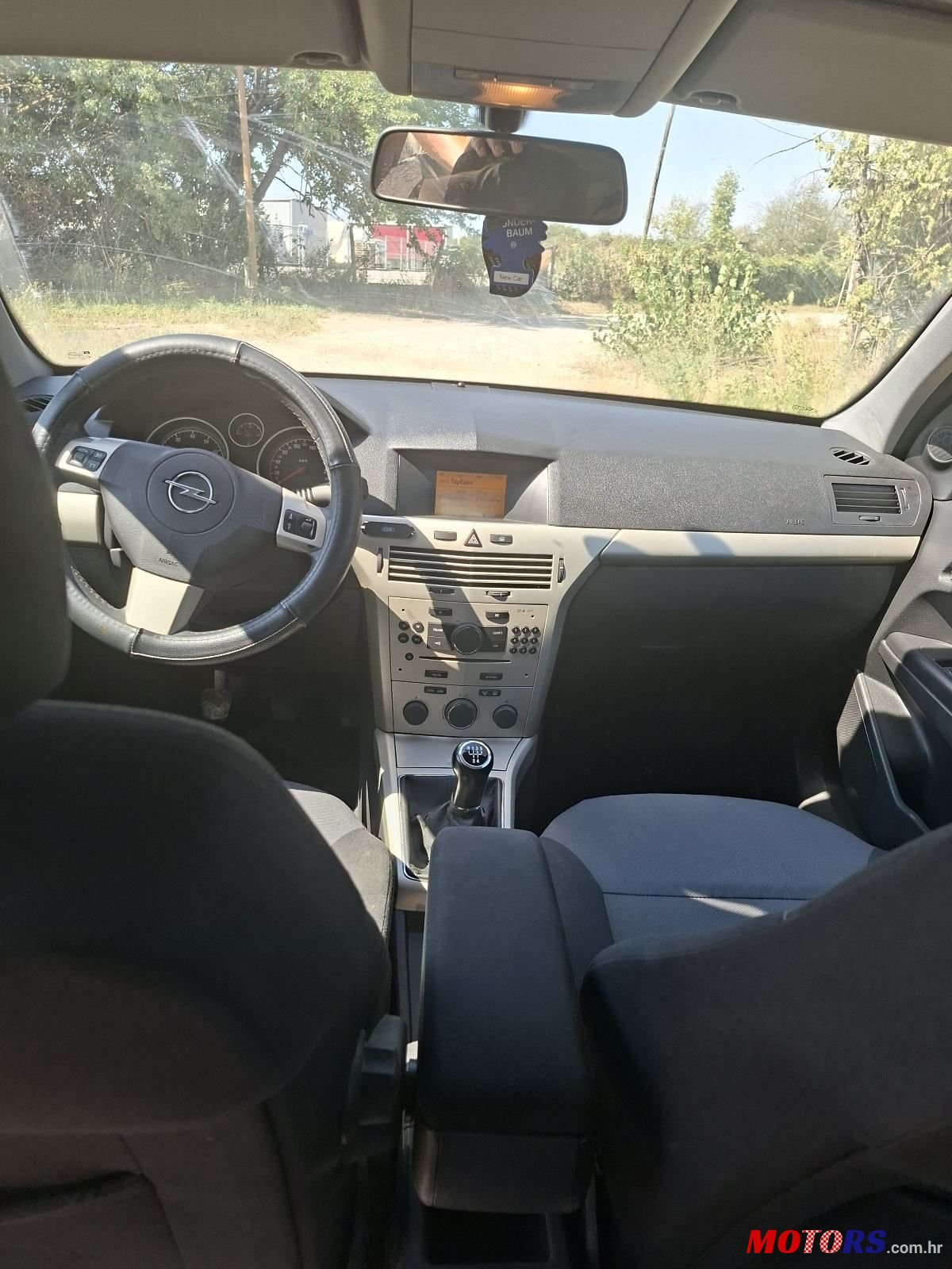 2009' Opel Astra Karavan photo #6