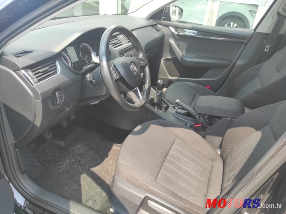 2019' Skoda Octavia Combi photo #6