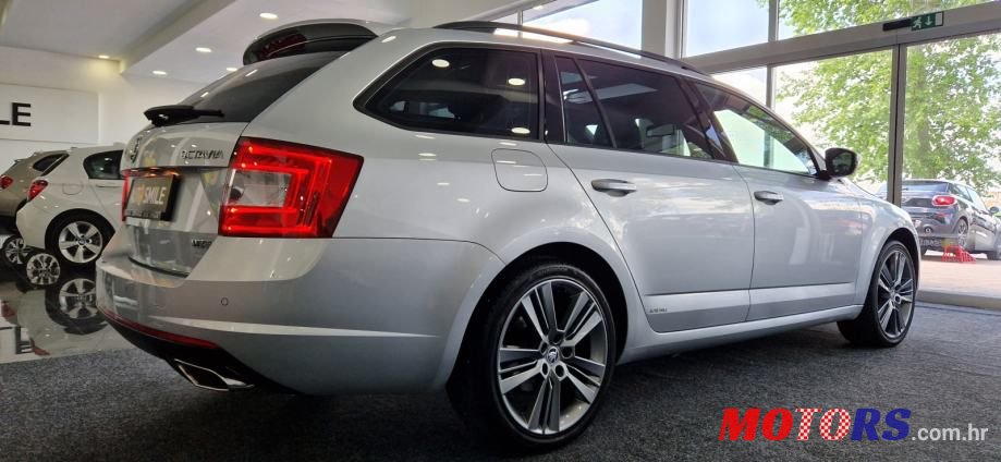 2014' Skoda Octavia Combi photo #2
