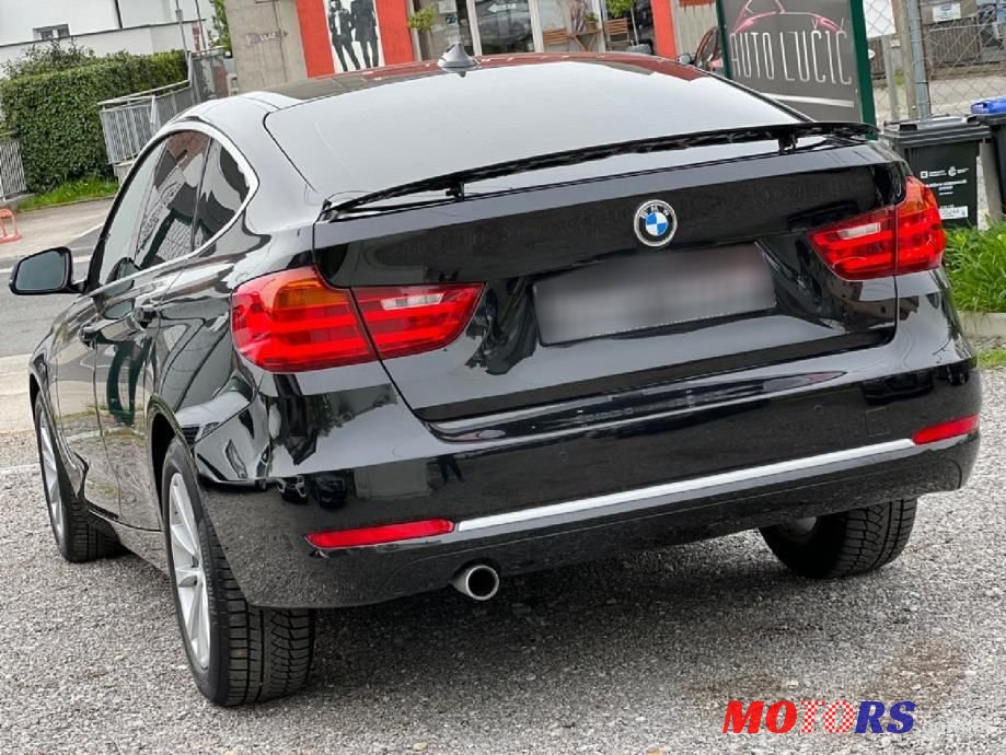 2015' BMW Serija 3 318D photo #5