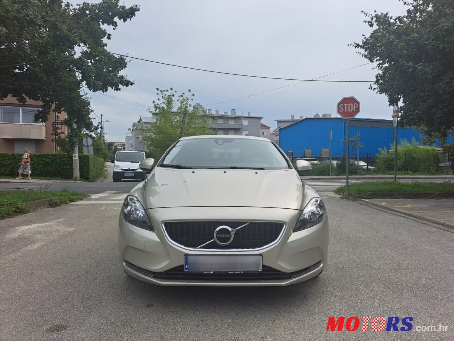 2017' Volvo V40 V40 D2 photo #1