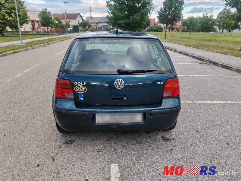 2002' Volkswagen Golf IV 1,9 Sdi photo #5