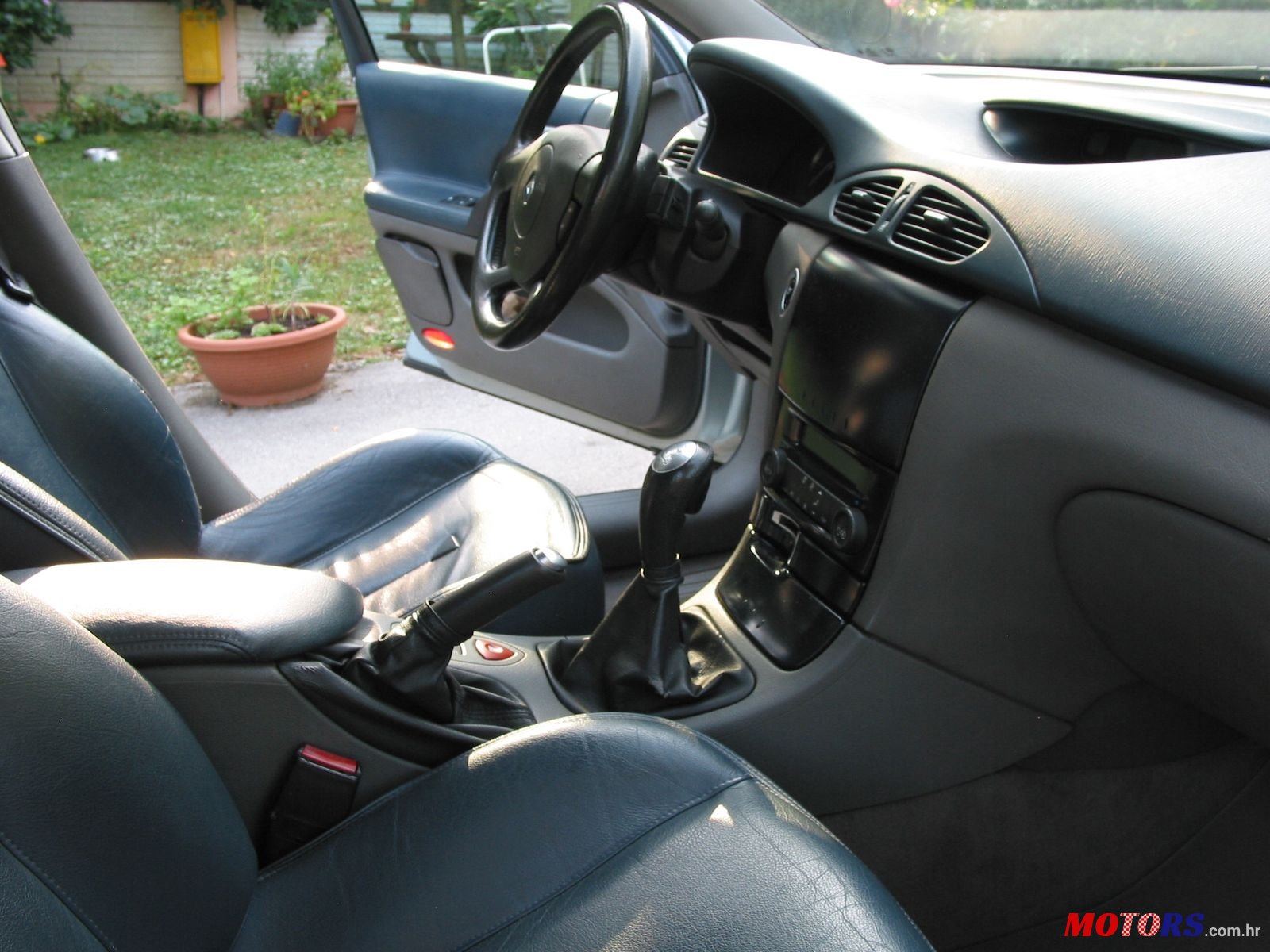 2001' Renault Laguna photo #7