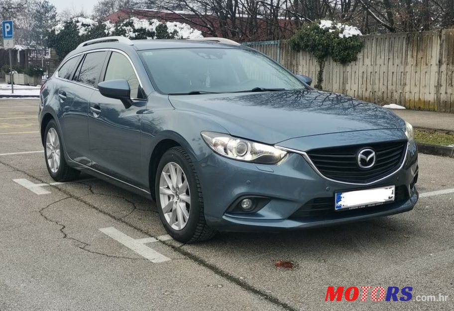 2013' Mazda 6 Sport Combi Cd150 photo #1