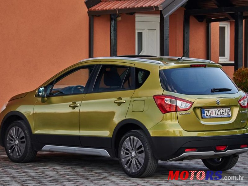 2014' Suzuki Sx4 S-Cross photo #4