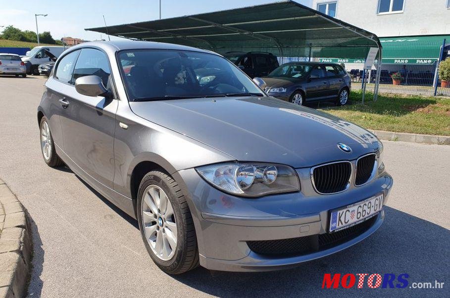 2011' BMW Serija 1 118D photo #1