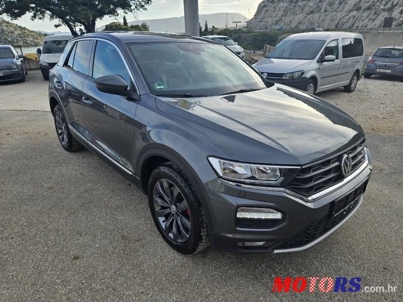 2019' Volkswagen T-Roc 2,0 photo #3