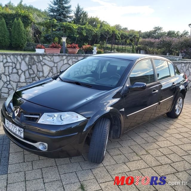 2009' Renault photo #2