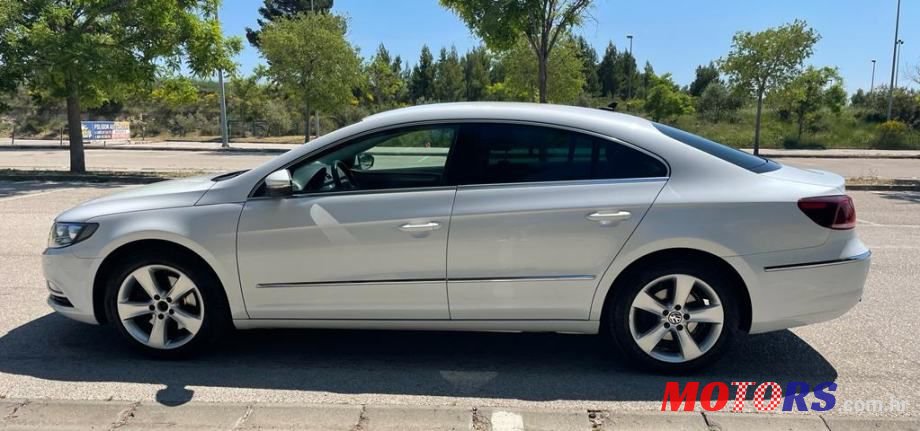 2015' Volkswagen Passat photo #1