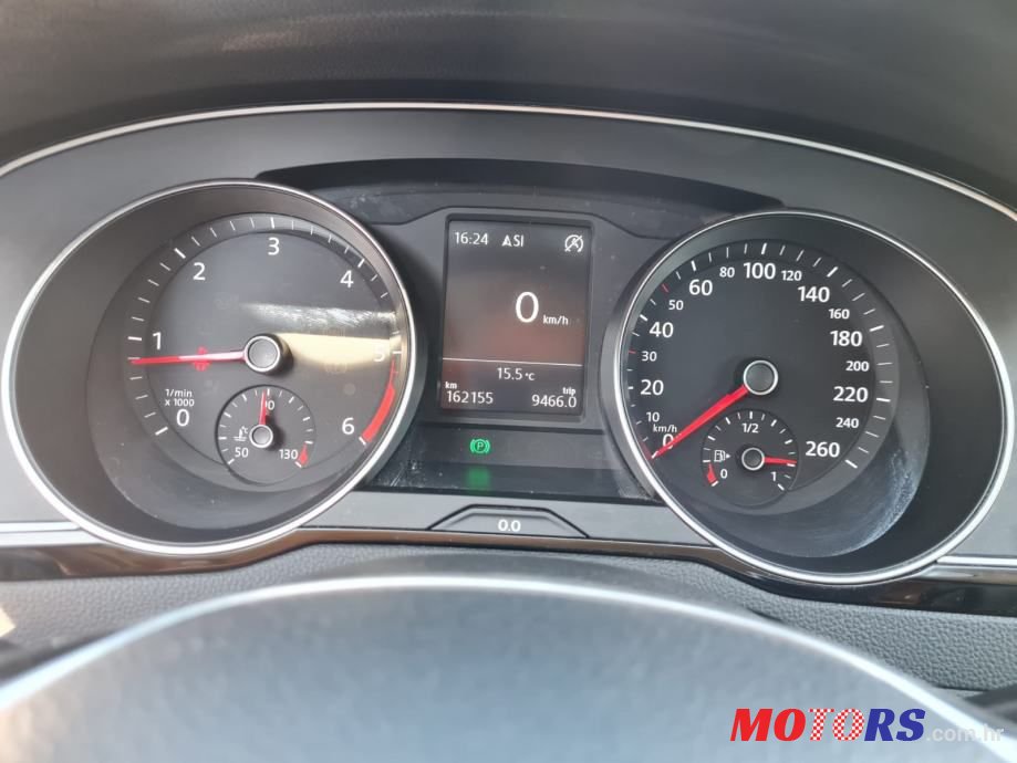 2018' Volkswagen Passat Variant photo #2