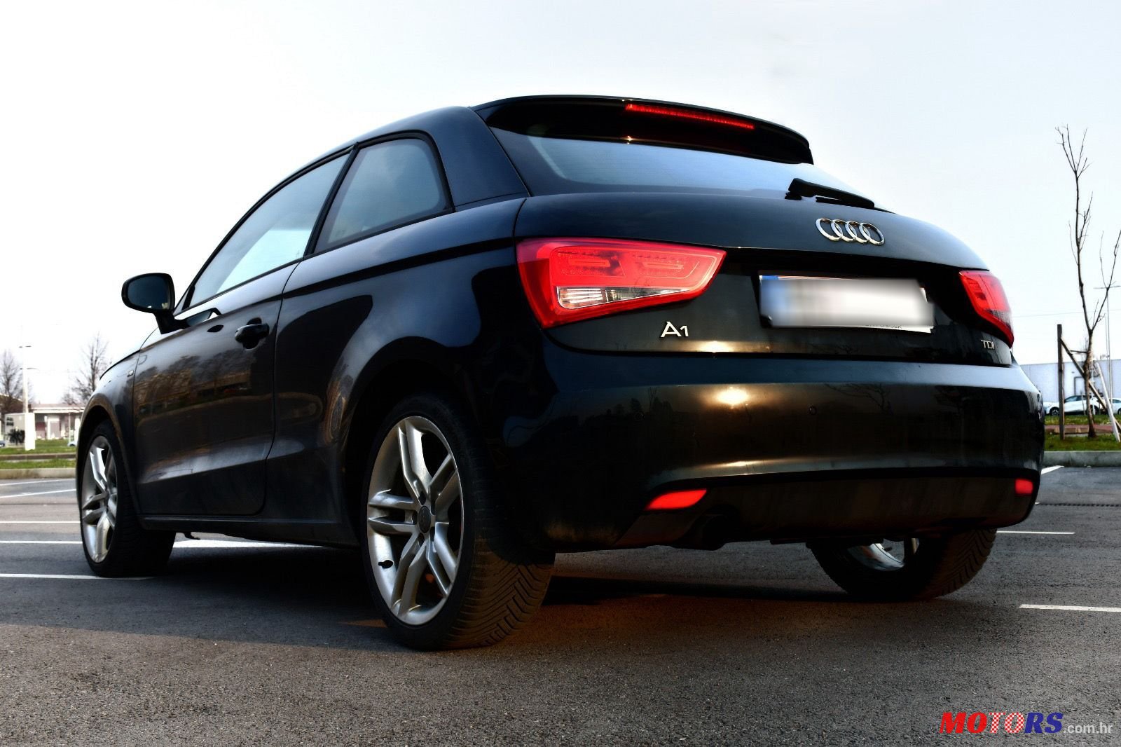 2015' Audi A1 s-line photo #2