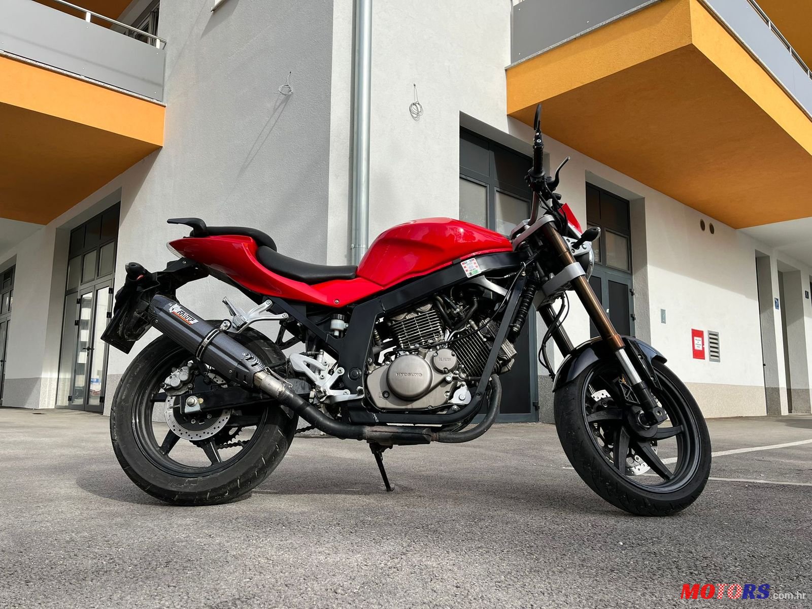 2009' Hyosung photo #3